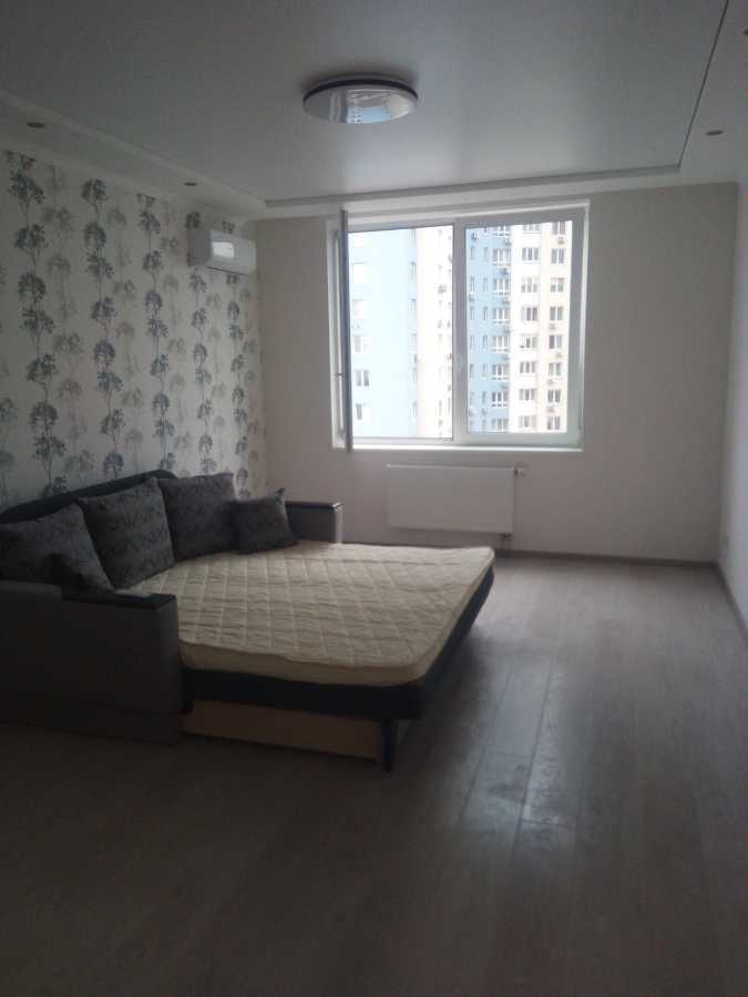 Оренда 1-кімнатної квартири 52 м², Академіка Глушкова просп., 9Г