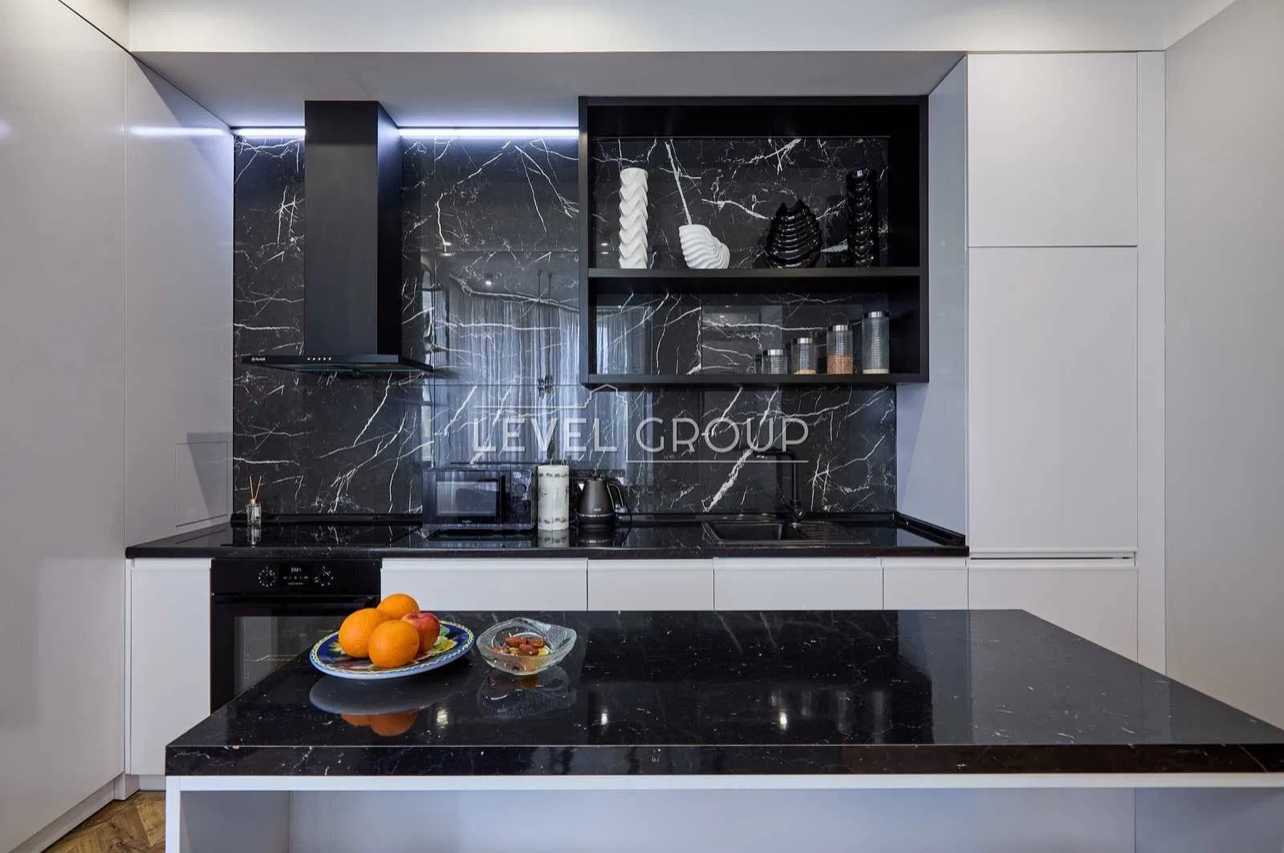 Продажа 1-комнатной квартиры 56 м², Василия Тютюнника ул., 37/1