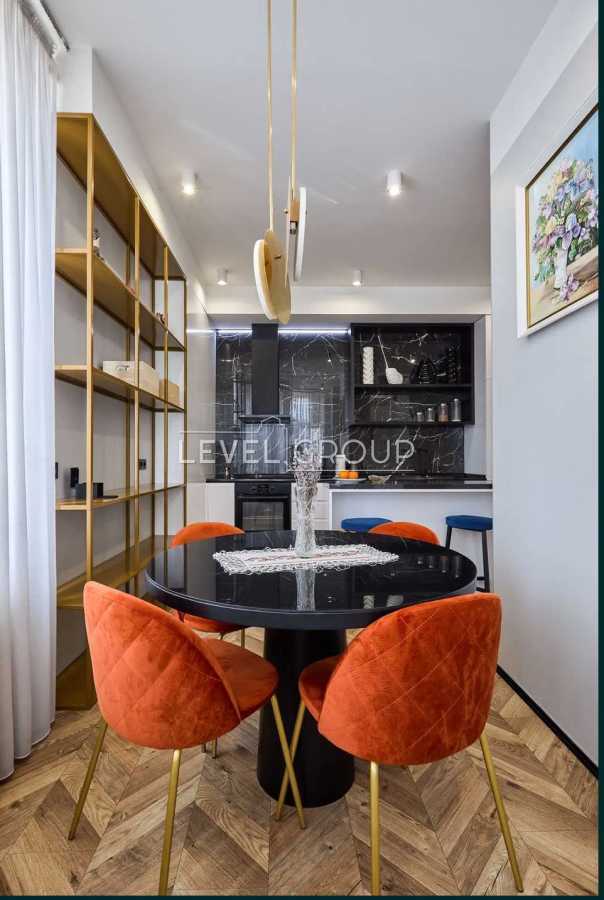 Продажа 1-комнатной квартиры 56 м², Василия Тютюнника ул., 37/1