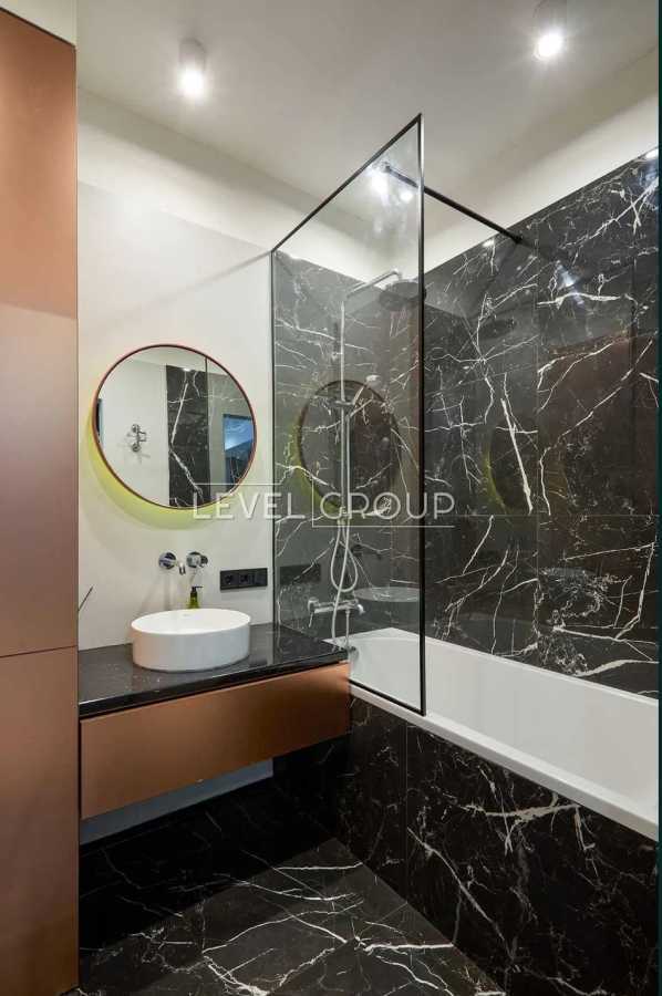 Продажа 1-комнатной квартиры 56 м², Василия Тютюнника ул., 37/1