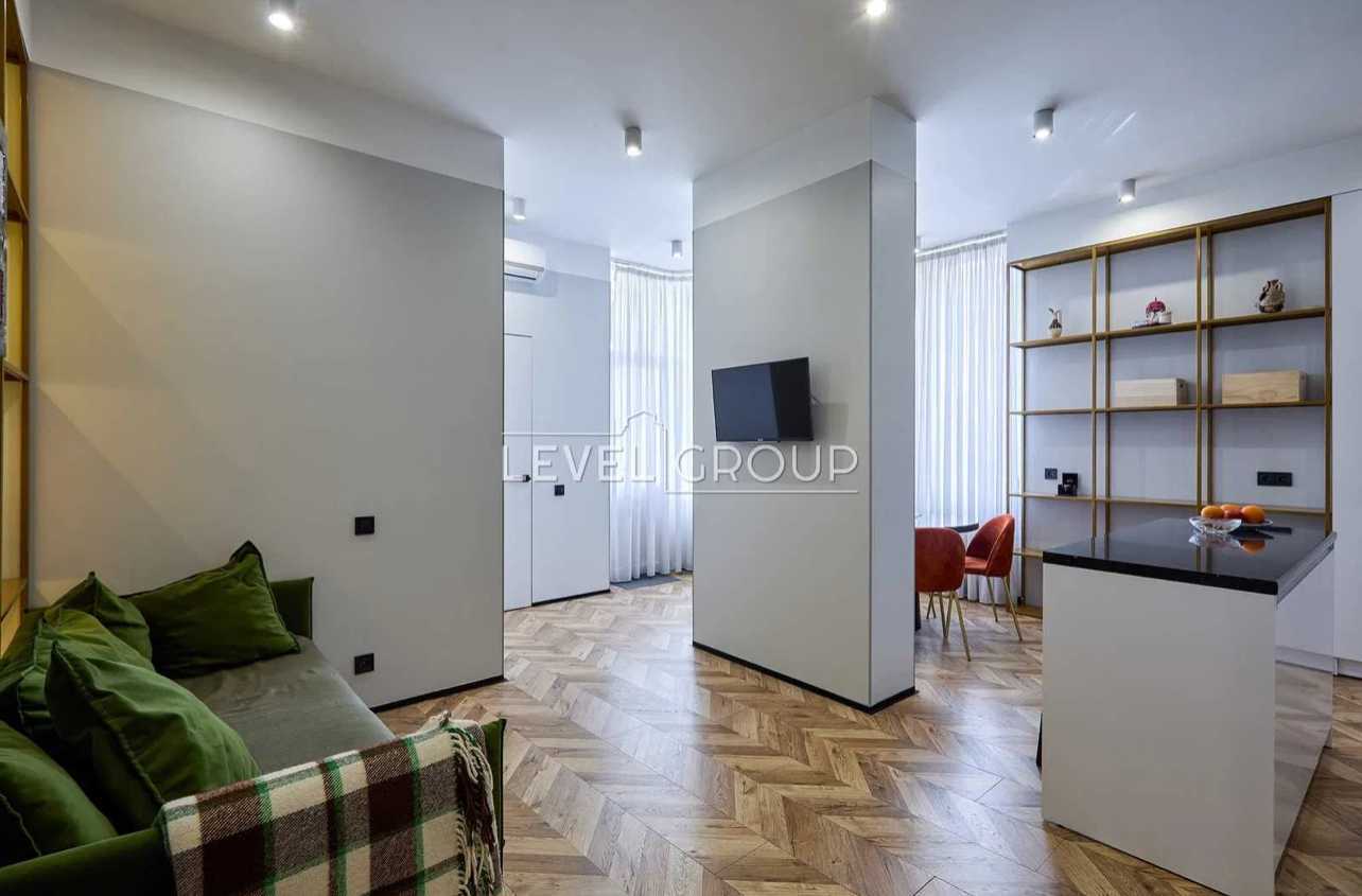 Продажа 1-комнатной квартиры 56 м², Василия Тютюнника ул., 37/1