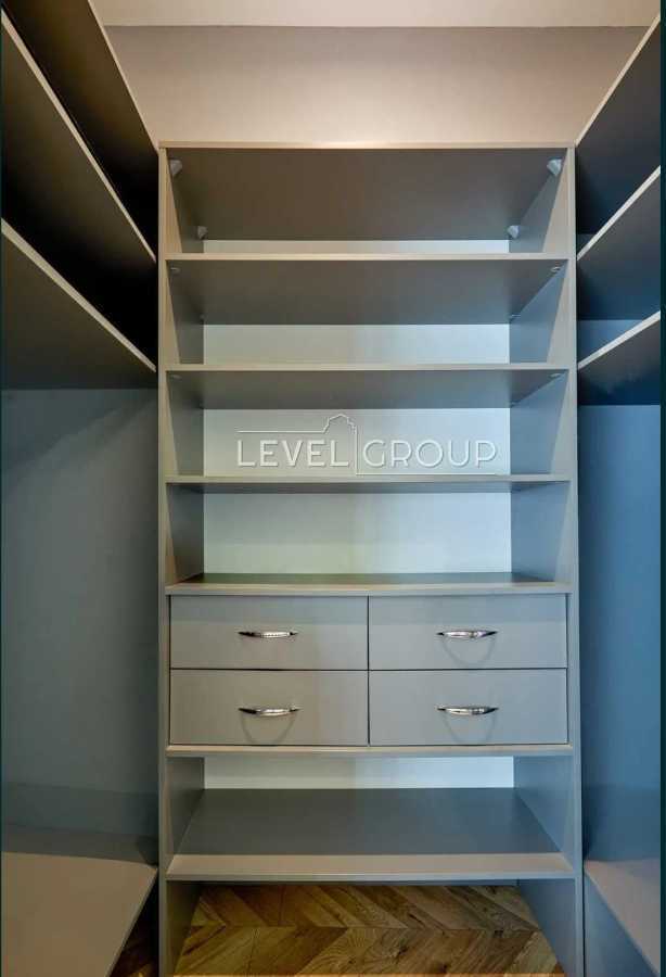 Продажа 1-комнатной квартиры 56 м², Василия Тютюнника ул., 37/1