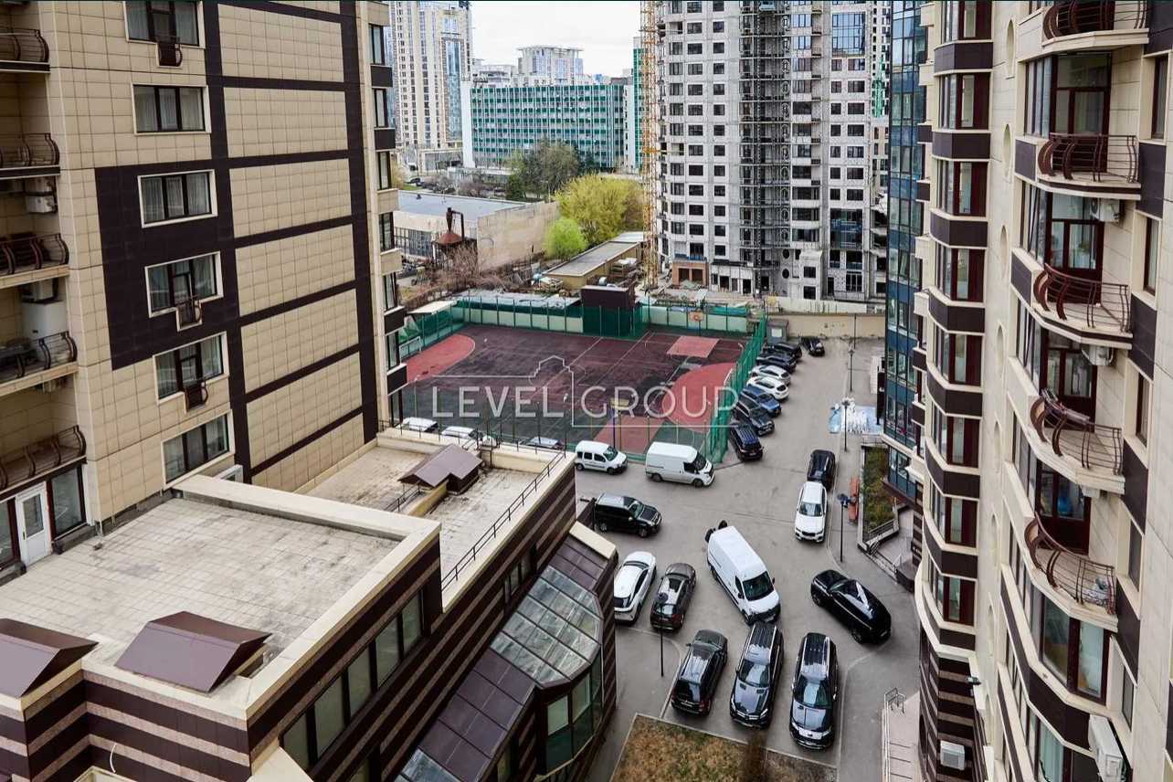 Продажа 1-комнатной квартиры 56 м², Василия Тютюнника ул., 37/1