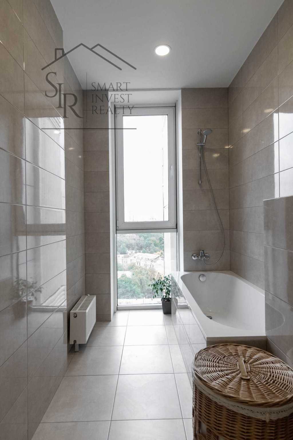 Оренда 3-кімнатної квартири 100 м², Антонова Авіаконструктора вул., 2Б