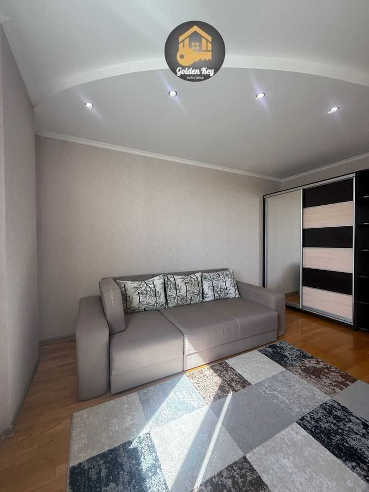 Продаж 2-кімнатної квартири 47.5 м², Виставкова вул., 14