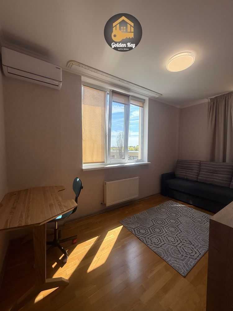 Продаж 2-кімнатної квартири 47.5 м², Виставкова вул., 14