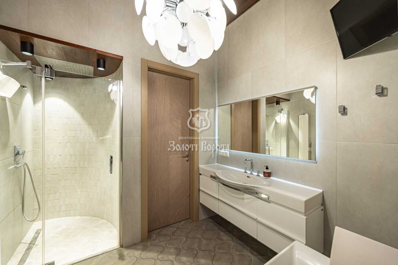 Аренда 3-комнатной квартиры 115.8 м², Новоселицкая ул., 10
