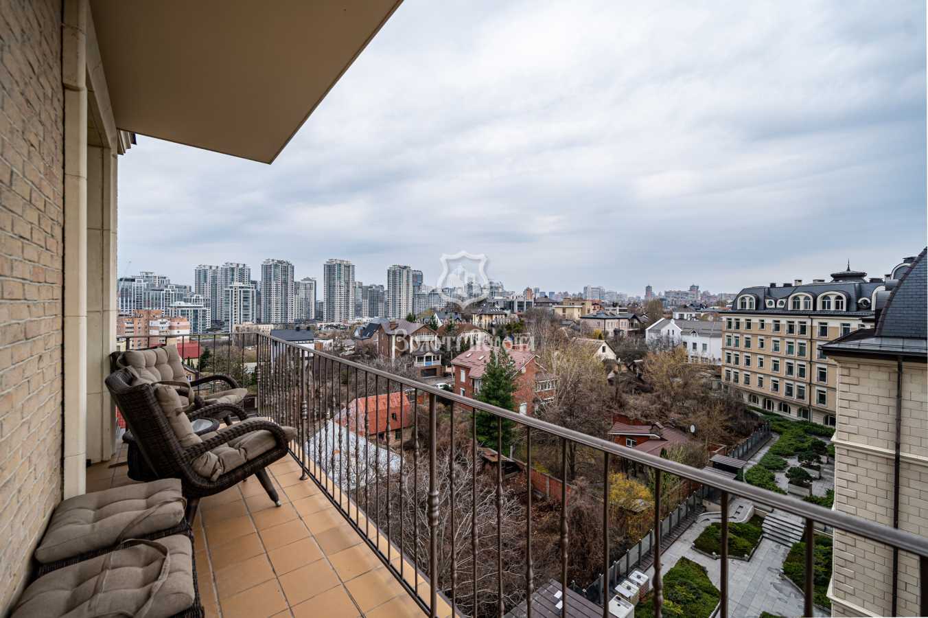 Аренда 3-комнатной квартиры 115.8 м², Новоселицкая ул., 10