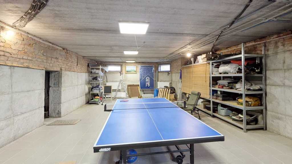 Продаж будинку 390 м², Лісна