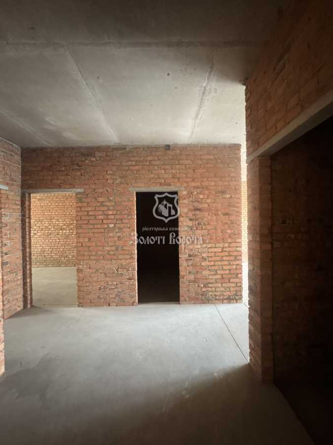 Продажа 2-комнатной квартиры 93.7 м², Набережно-Крещатицкая ул., 21