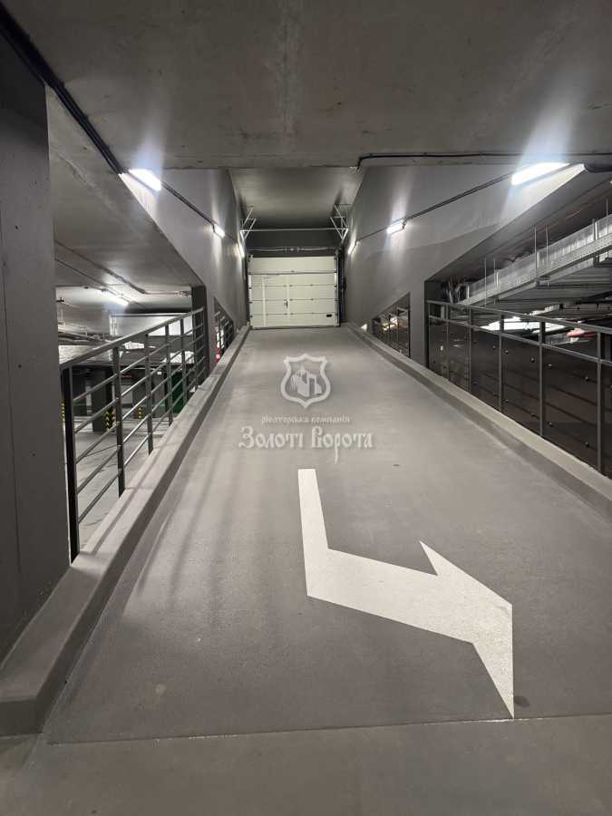 Продажа 2-комнатной квартиры 93.7 м², Набережно-Крещатицкая ул., 21