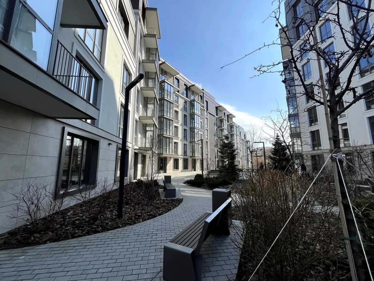 Продажа 2-комнатной квартиры 93.7 м², Набережно-Крещатицкая ул., 21