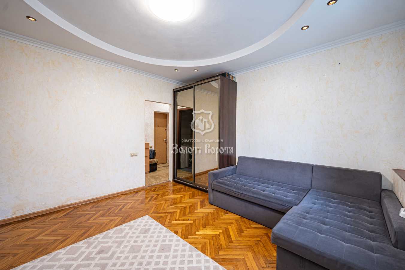 Продаж 2-кімнатної квартири 35.6 м², Осиповського вул., 27
