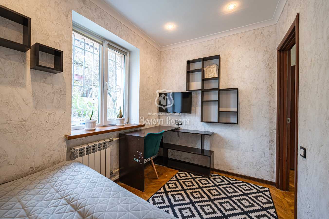 Продаж 2-кімнатної квартири 35.6 м², Осиповського вул., 27