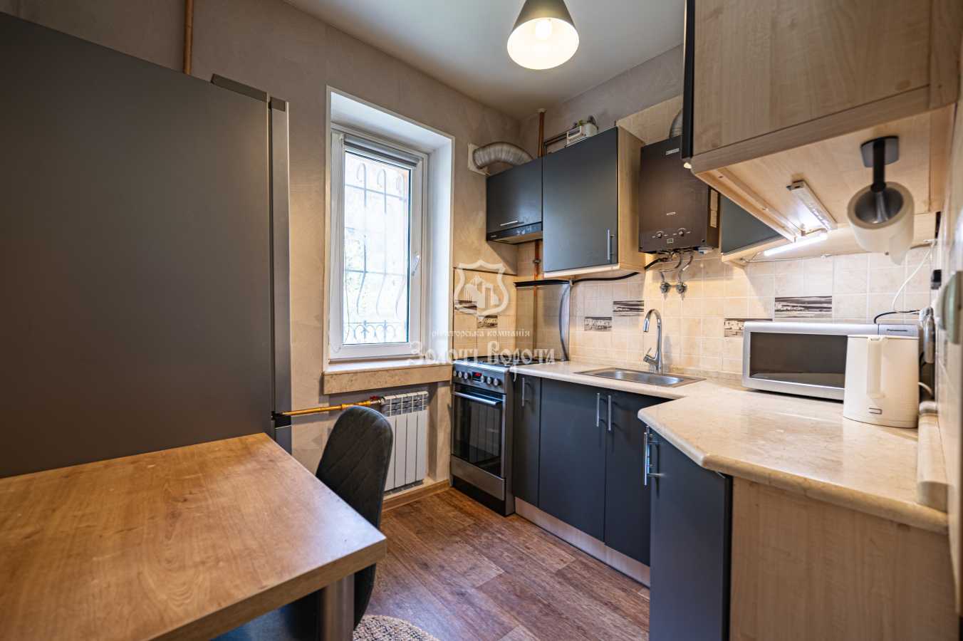 Продаж 2-кімнатної квартири 35.6 м², Осиповського вул., 27