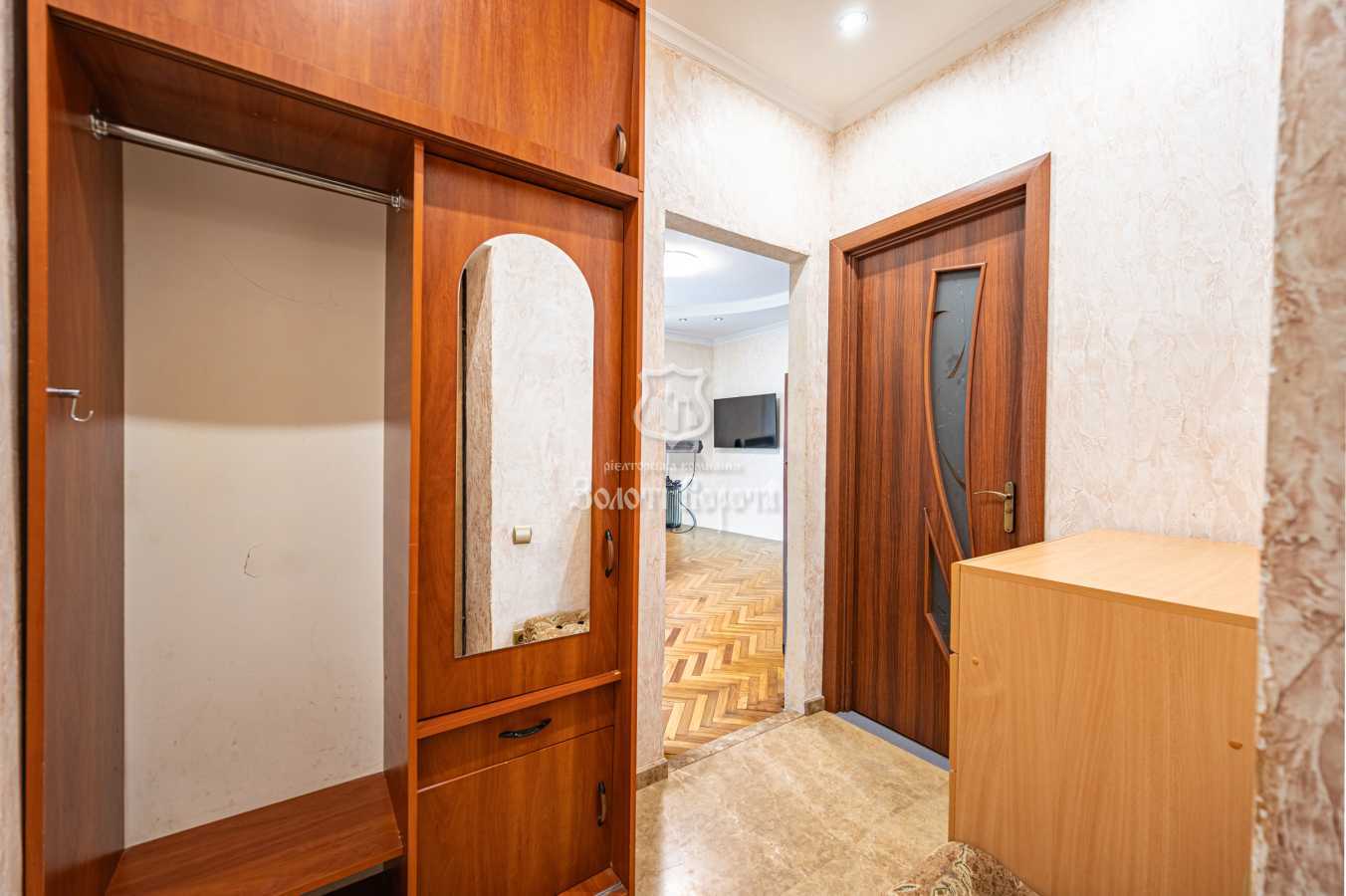 Продаж 2-кімнатної квартири 35.6 м², Осиповського вул., 27