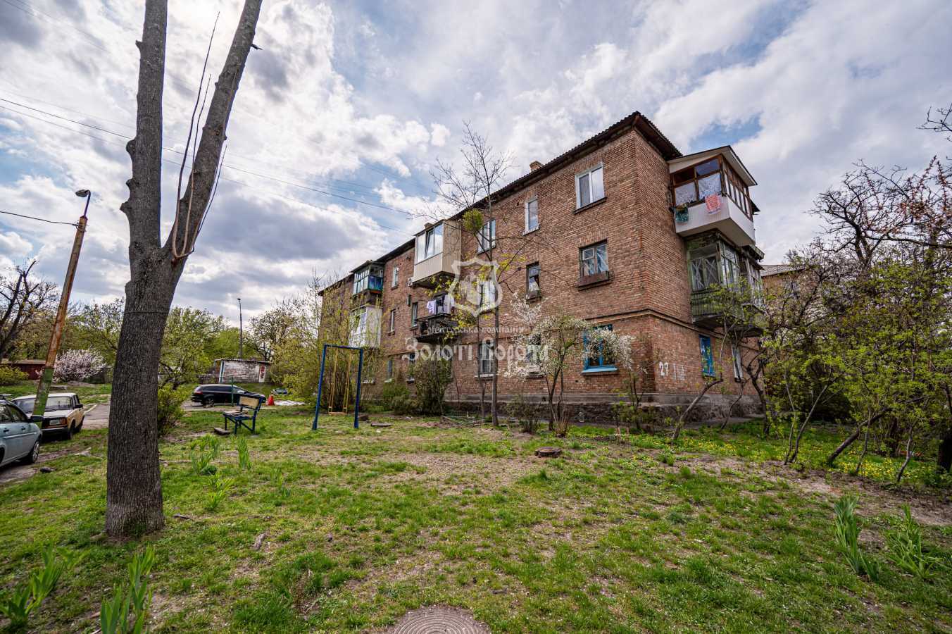 Продаж 2-кімнатної квартири 35.6 м², Осиповського вул., 27