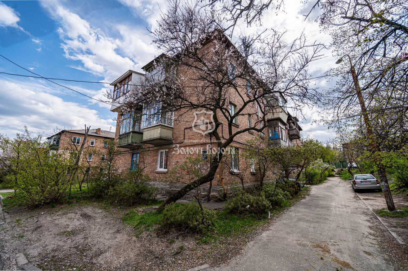 Продаж 2-кімнатної квартири 35.6 м², Осиповського вул., 27