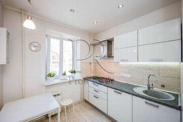 Продажа 1-комнатной квартиры 32 м², Уманская ул., 27