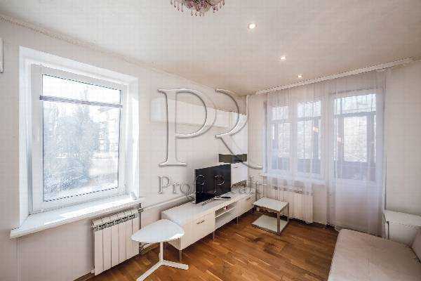 Продажа 1-комнатной квартиры 32 м², Уманская ул., 27