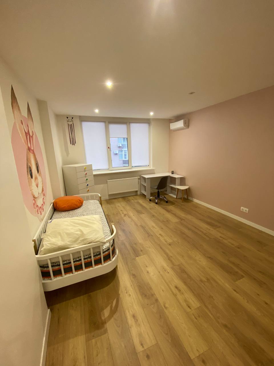 Оренда 3-кімнатної квартири 140 м², Ломоносова вул., 48