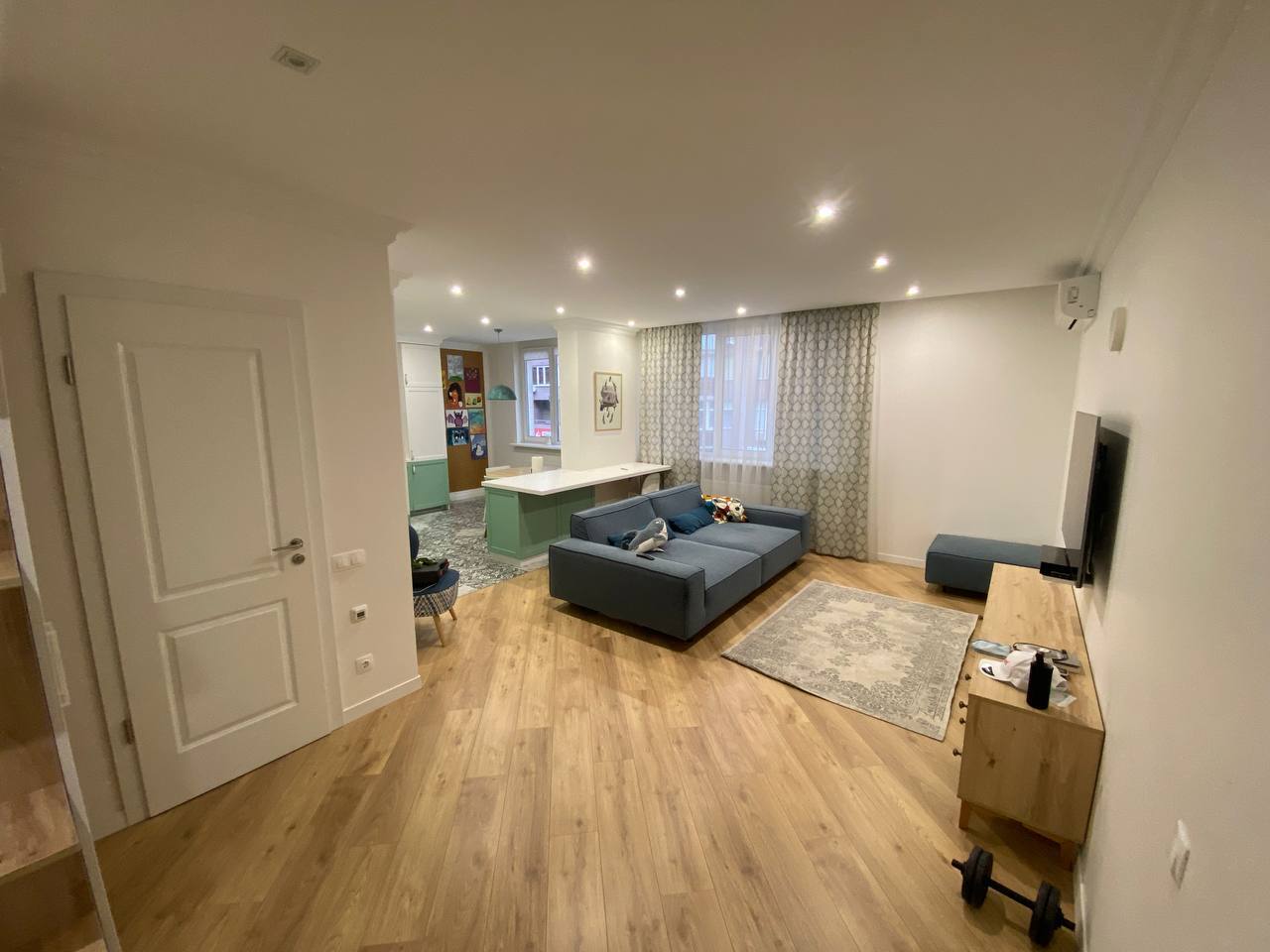 Оренда 3-кімнатної квартири 140 м², Ломоносова вул., 48