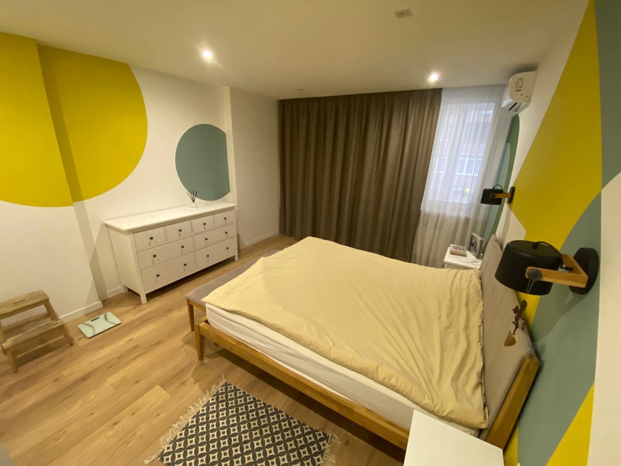 Оренда 3-кімнатної квартири 140 м², Ломоносова вул., 48