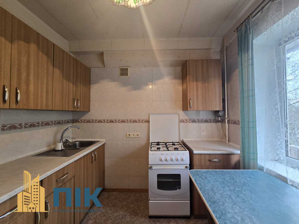 Продаж 2-кімнатної квартири 60 м², Миколи Ушакова вул., 12