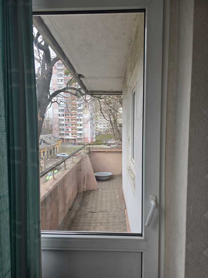 Продаж 2-кімнатної квартири 60 м², Миколи Ушакова вул., 12