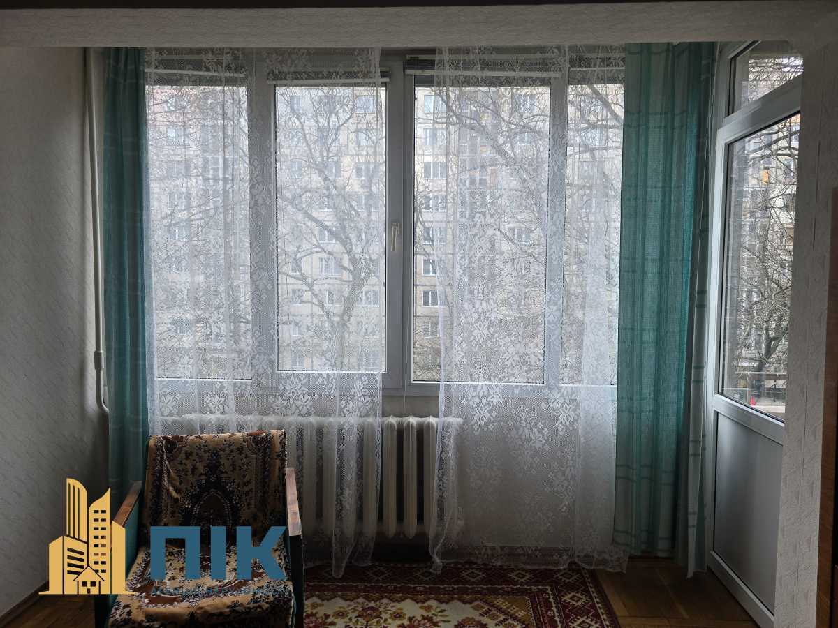 Продаж 2-кімнатної квартири 60 м², Миколи Ушакова вул., 12