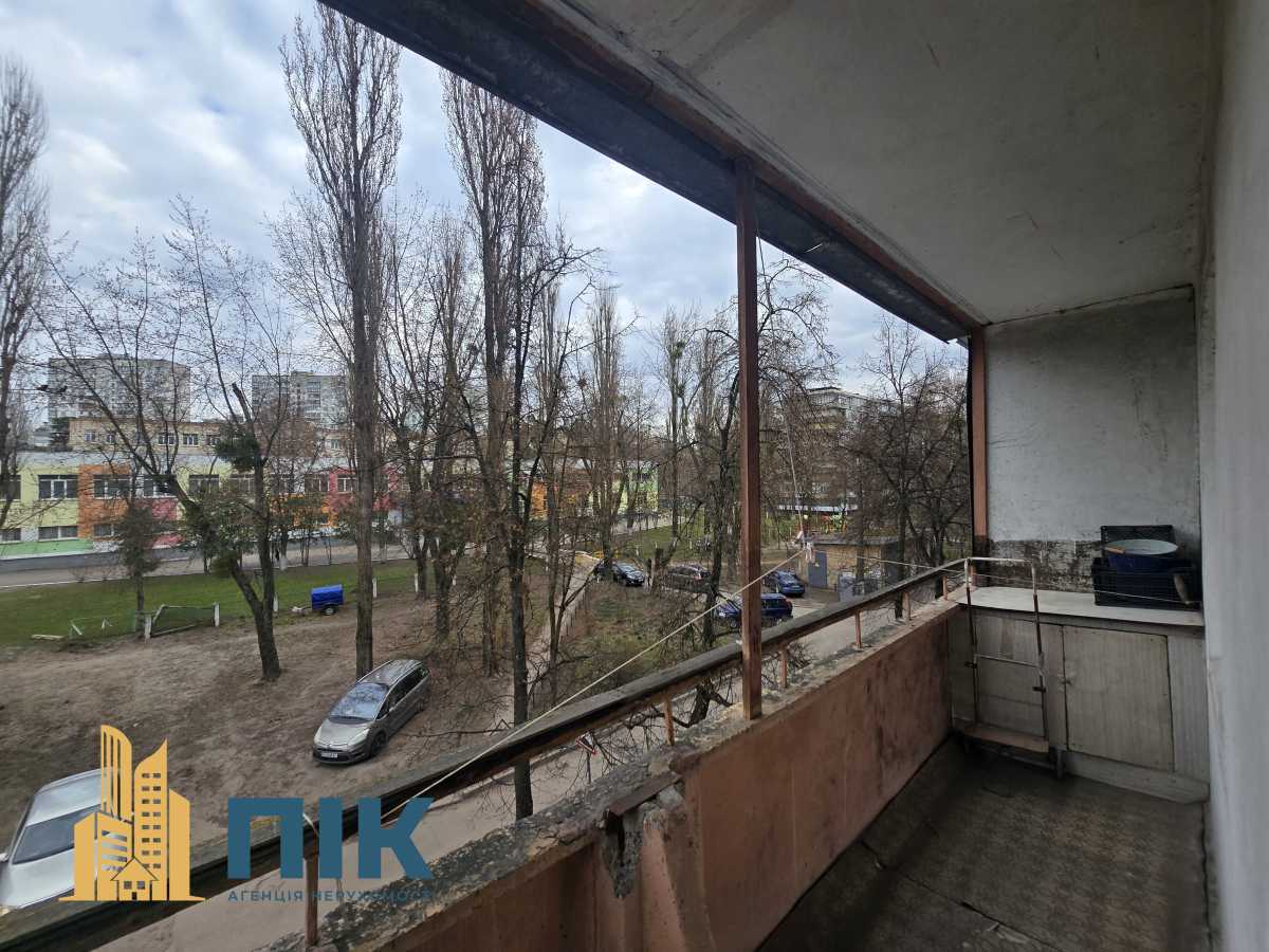 Продаж 2-кімнатної квартири 60 м², Миколи Ушакова вул., 12