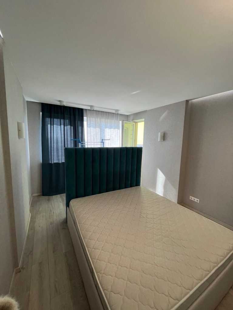Оренда 3-кімнатної квартири 95 м², Перова бул., 10А