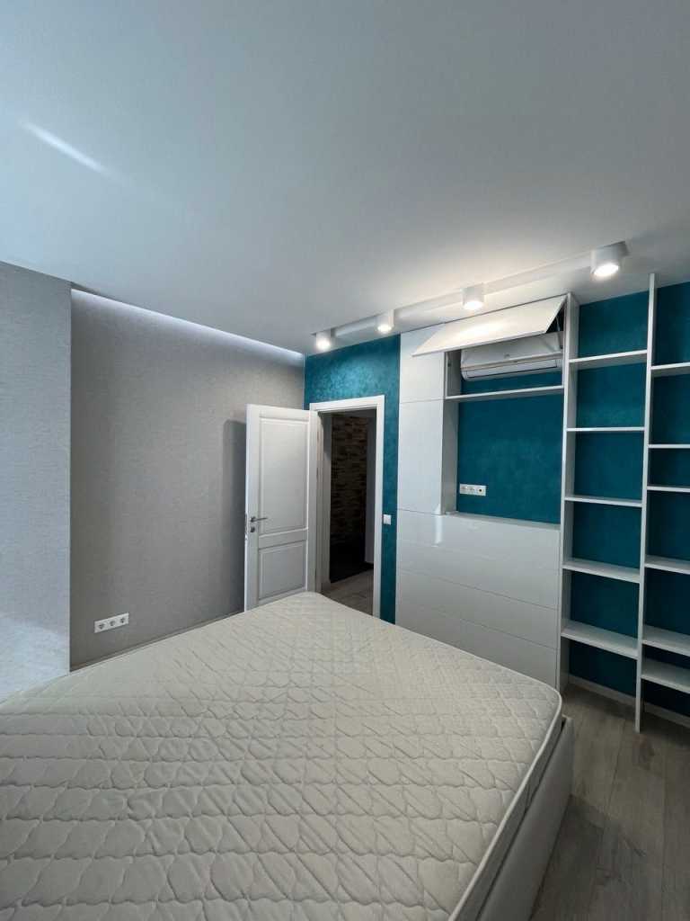 Оренда 3-кімнатної квартири 95 м², Перова бул., 10А