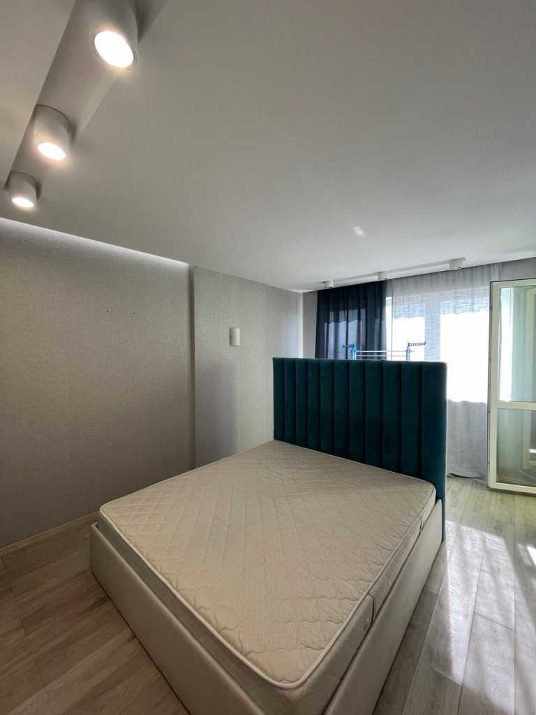 Оренда 3-кімнатної квартири 95 м², Перова бул., 10А