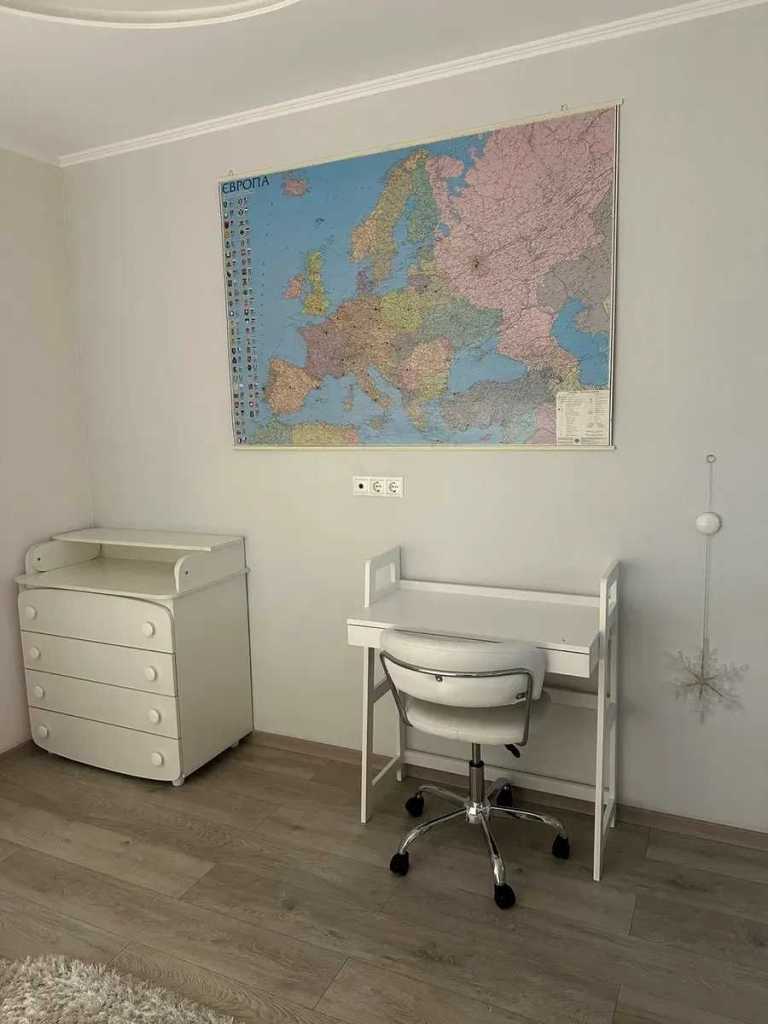 Оренда 3-кімнатної квартири 95 м², Перова бул., 10А