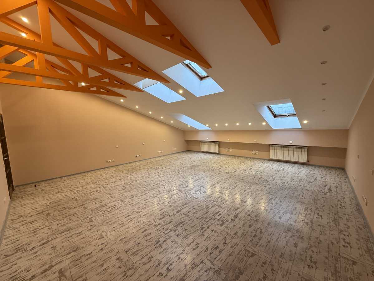 Аренда офиса 197 м², Трехсвятительская ул., 13