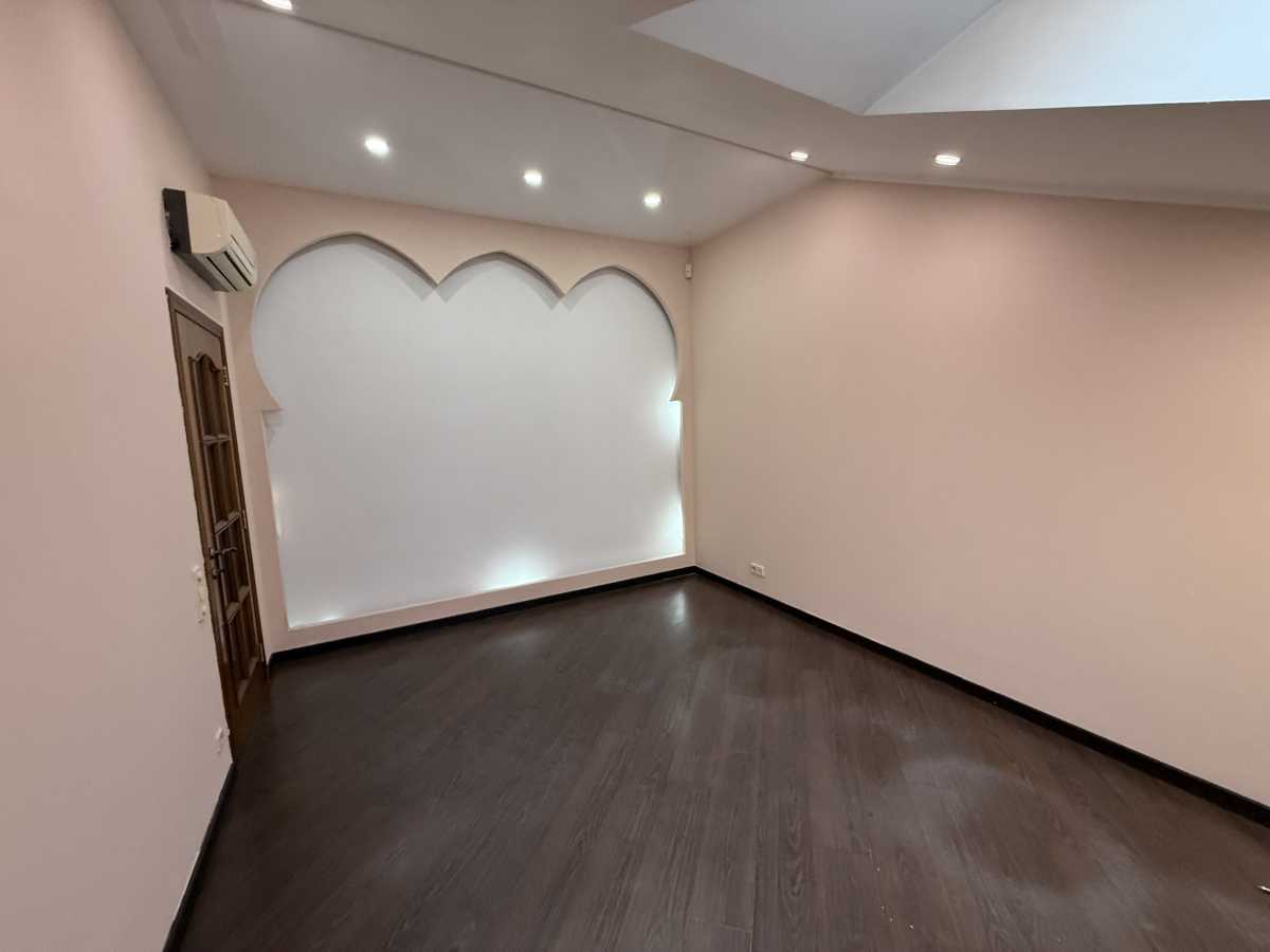 Аренда офиса 197 м², Трехсвятительская ул., 13