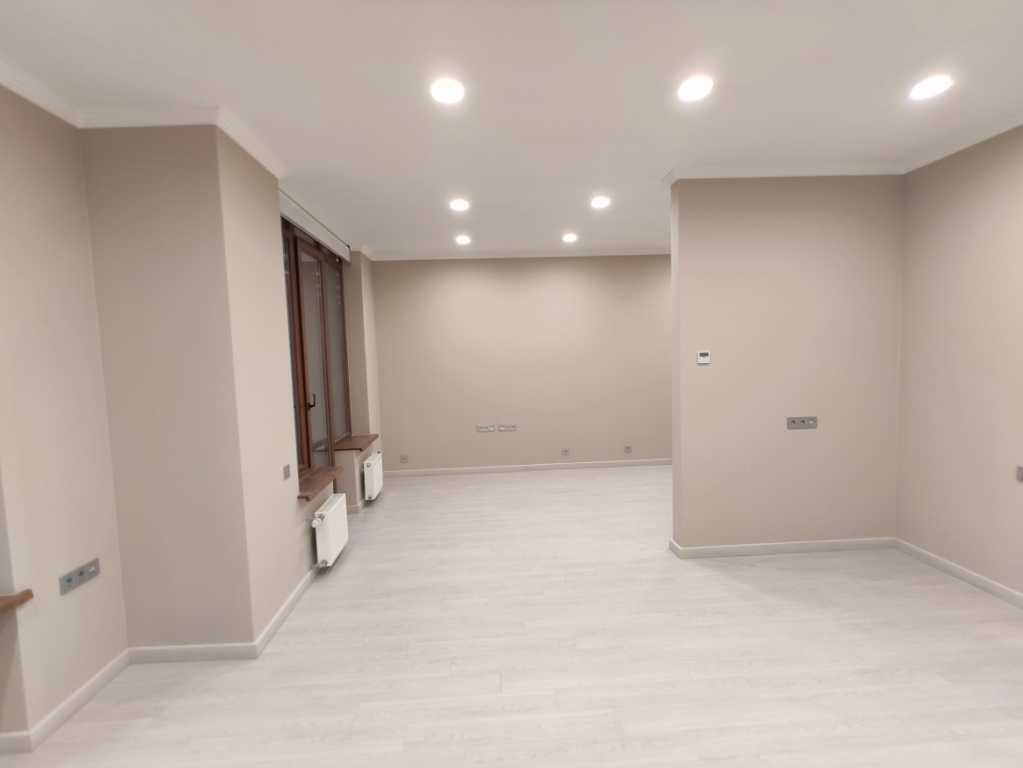 Продаж офісу 126 м², Жилянська вул., 59