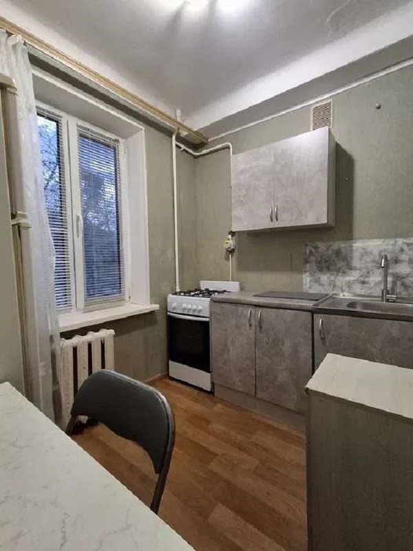 Оренда 1-кімнатної квартири 32 м², Червоноткацька вул., 22А