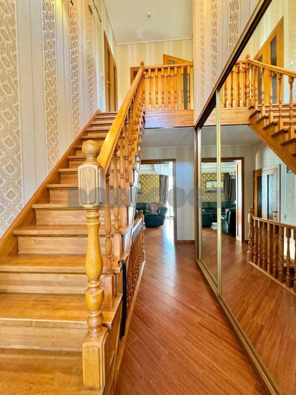 Продаж 4-кімнатної квартири 200 м², Печерська, 54