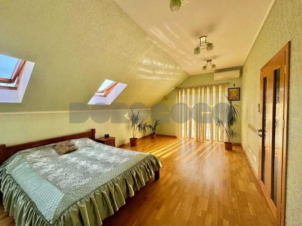 Продаж 4-кімнатної квартири 200 м², Печерська, 54
