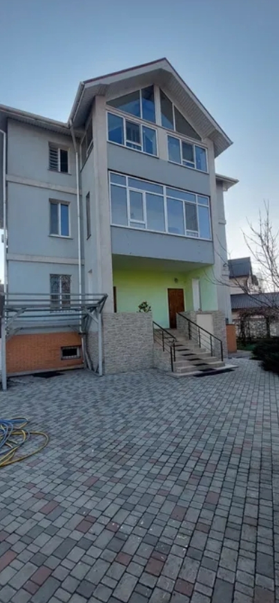 Аренда дома 400 м², Славянская ул.