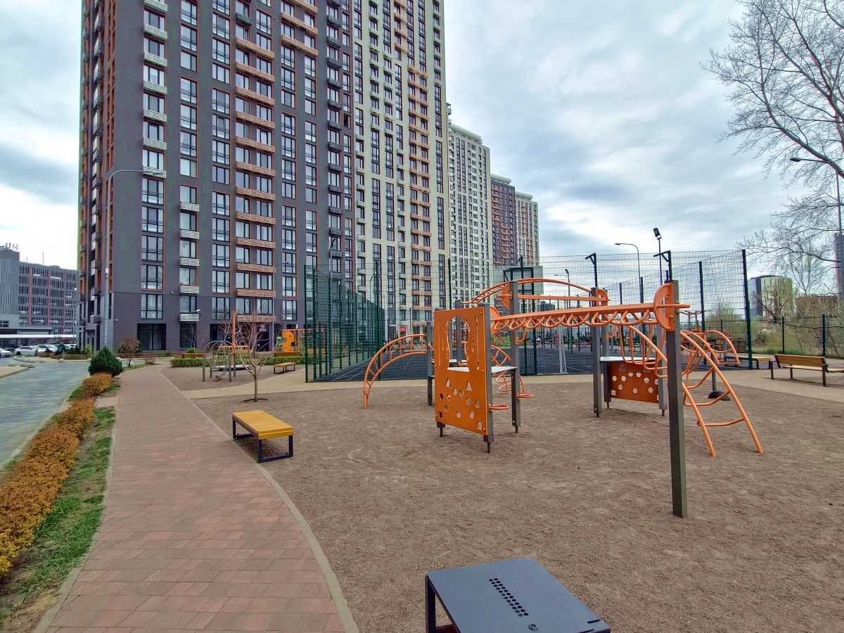 Продажа 2-комнатной квартиры 46 м², Днепровская наб., 16Д