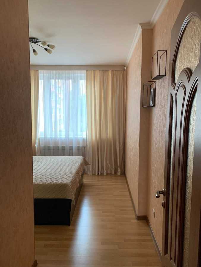 Продажа 3-комнатной квартиры 103.1 м², Саперно-Слободская ул., 10