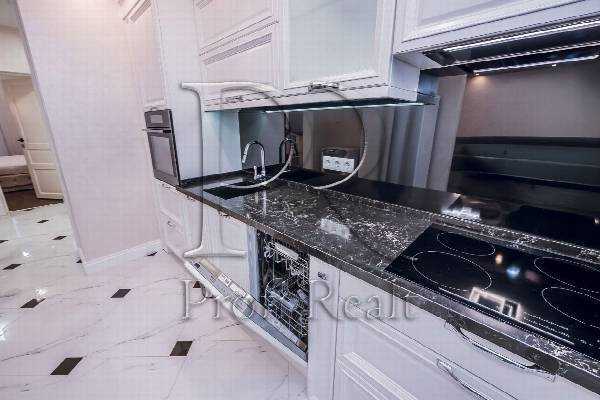 Продажа 3-комнатной квартиры 92 м², Воскресенская ул., 16Б