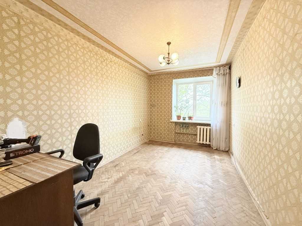 Продажа 3-комнатной квартиры 58 м², Новаторов ул., 4