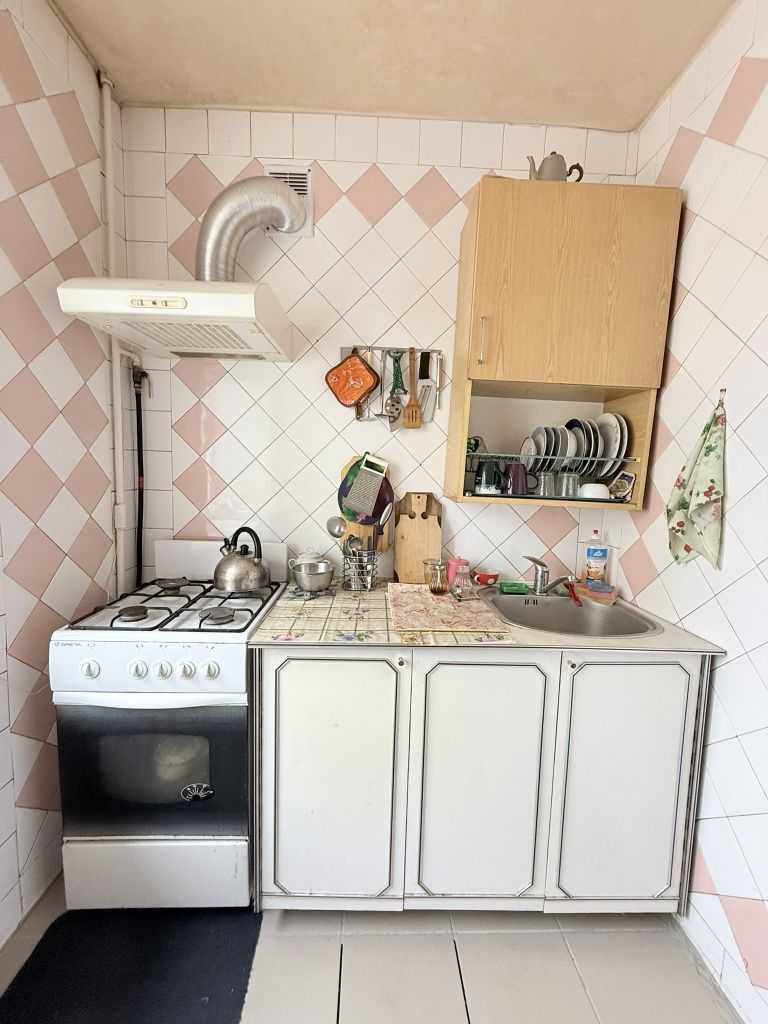 Продажа 3-комнатной квартиры 58 м², Новаторов ул., 4