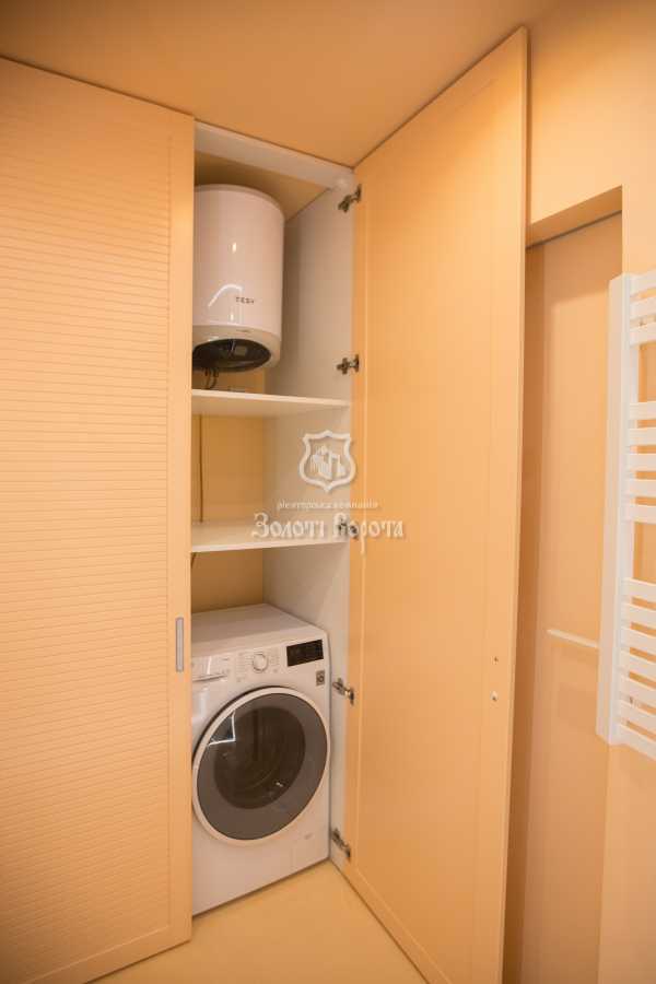 Продаж 1-кімнатної квартири 48 м², Володимира Антоновича вул., 74