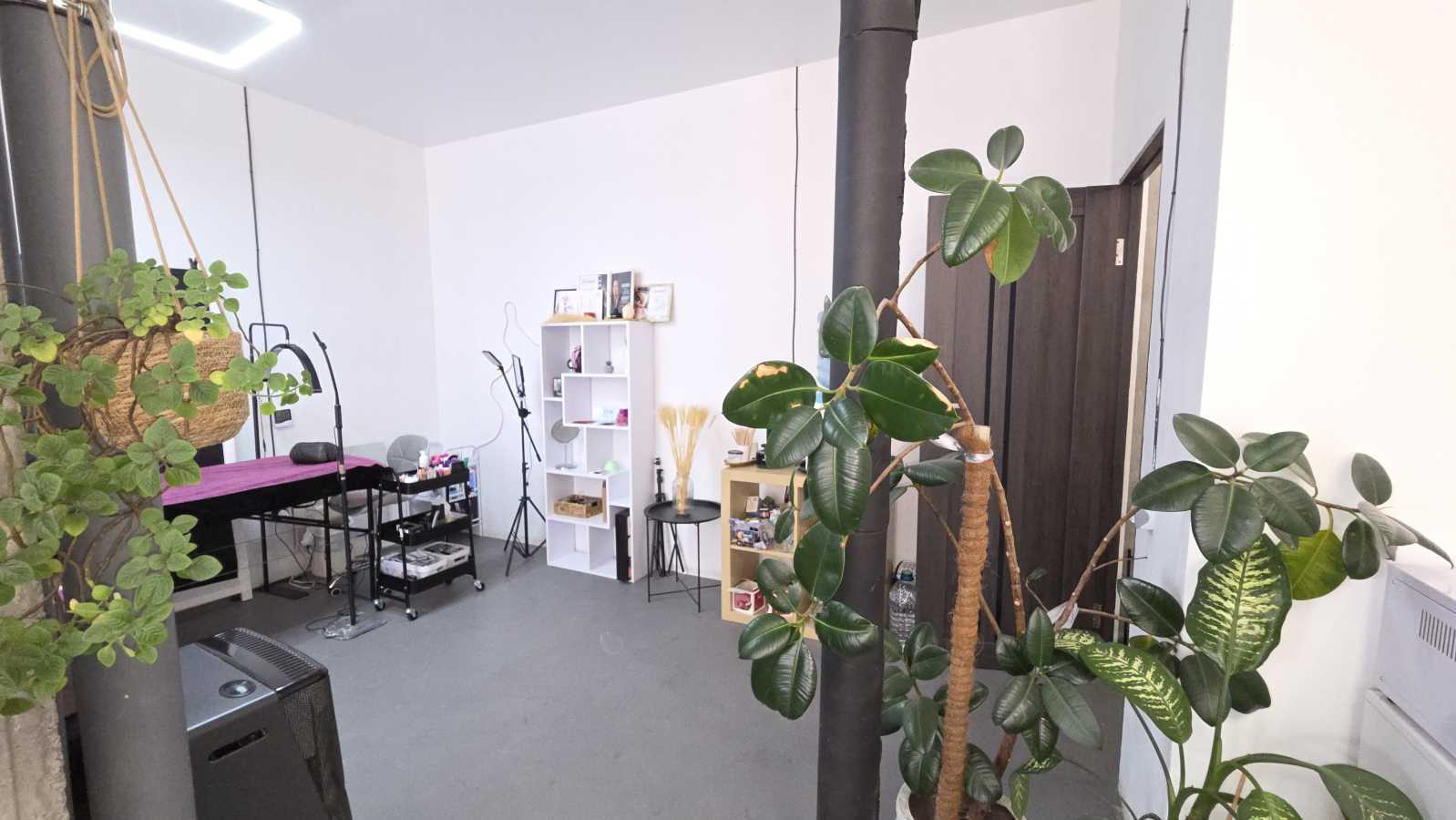 Продаж приміщення вільного призначення 48 м², Михайла Величка вул., 24А