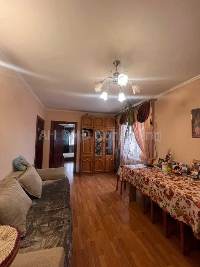 Продажа 4-комнатной квартиры 79 м², Анатолия Соловьяненко ул., 2/6